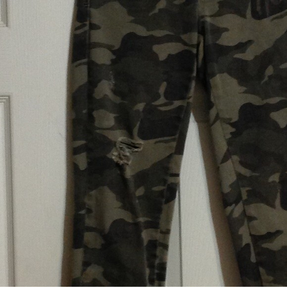 ZARA BASIC Camouflage Size US 2 Denim Jeans Stretch Ankle Cropped Distressed - Picture 4 of 8